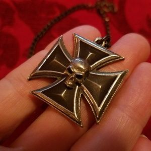 Alchemy Gothic Maltese Cross Skull Necklace